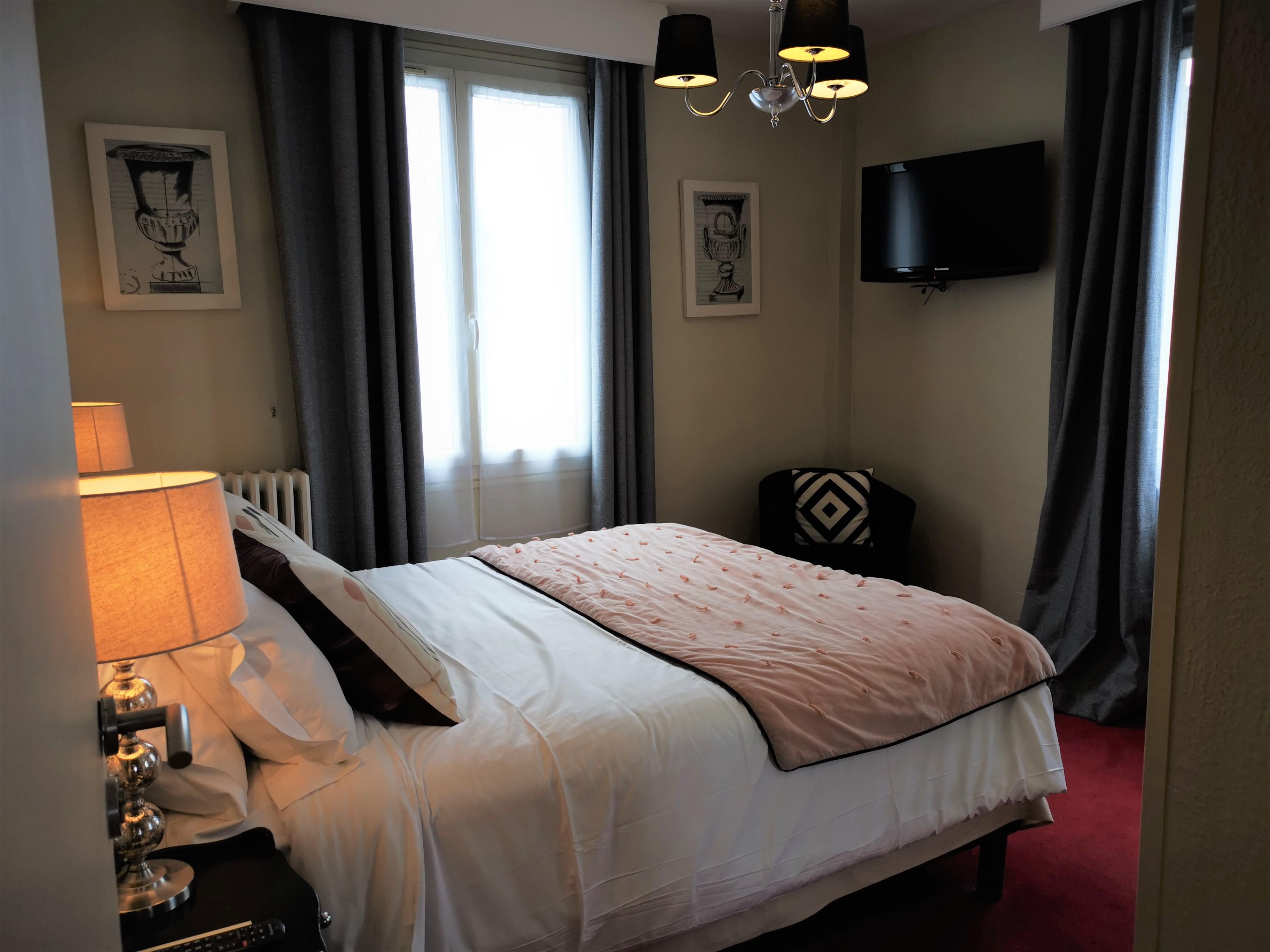 Le Boeuf Couronne - Hotel & Restaurant Chartres- Logis Hotels Kültér fotó